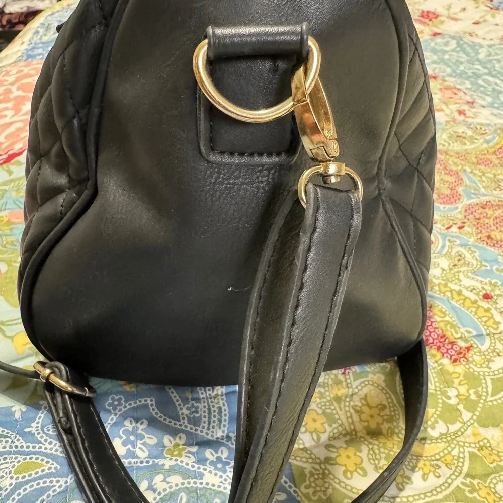 Mango Quilted Black Faux Leather Satchel Handbag Gold Hardware Crossbody Strap‎